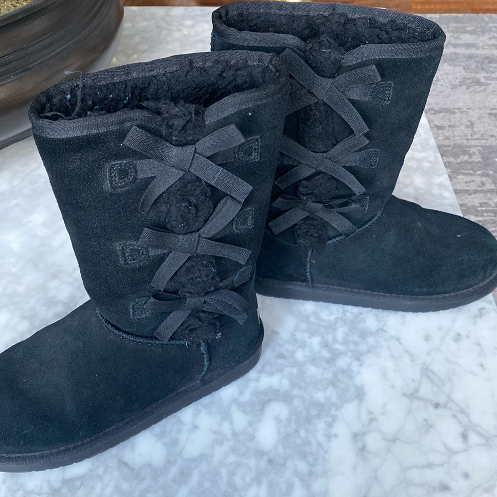Size 5 UGG Koolaburra black boots.  Used. Moderate condition wear on soles